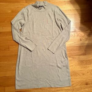 Yest - Cozy Beige/Cream Turtleneck Sweater Dress - US10